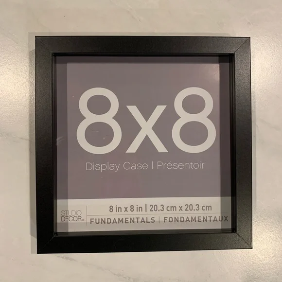 🖼 Display Case - Picture 1 of 1